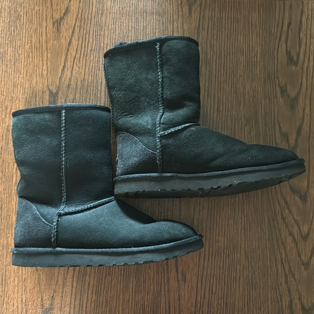 Classic short Ugg Boots F23011D
